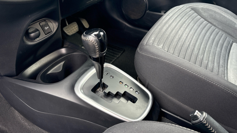 Toyota Yaris 1.5 Hybrid Icon Tech 5dr CVT Hybrid Hatchback